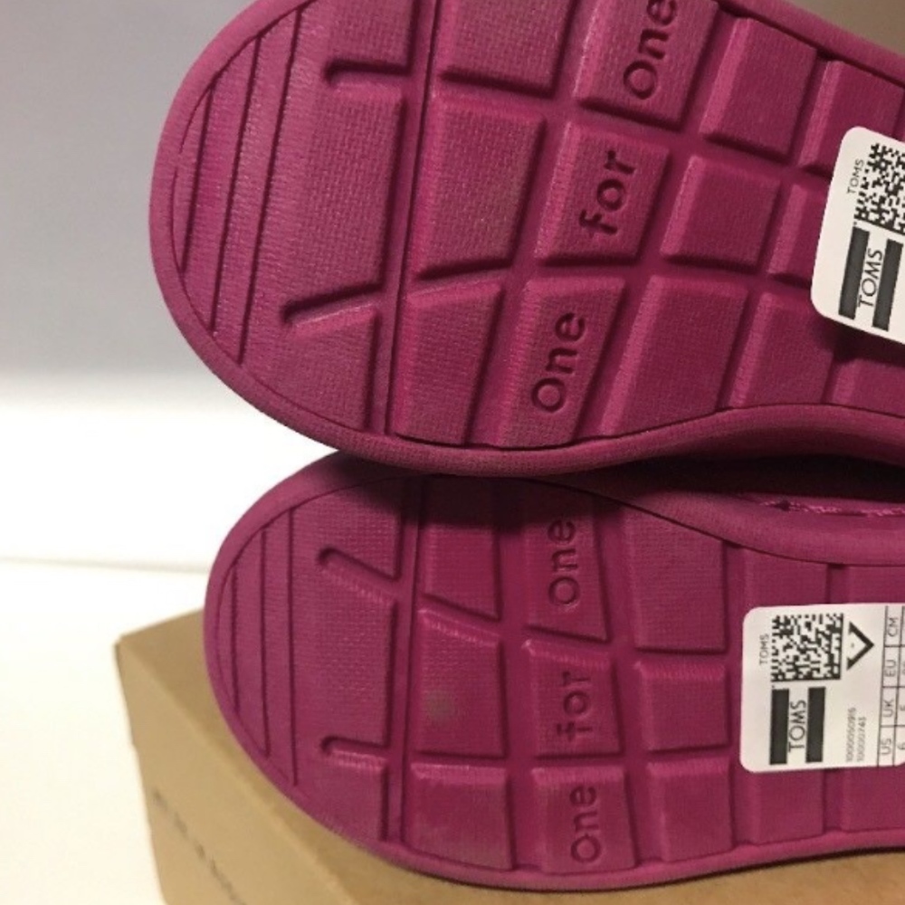 TOMS TINY Pink Suede Nepal Boots! New! - Picture 5 of 5